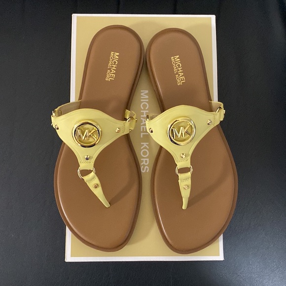 Michael Kors Conway Sandal - Picture 5 of 6